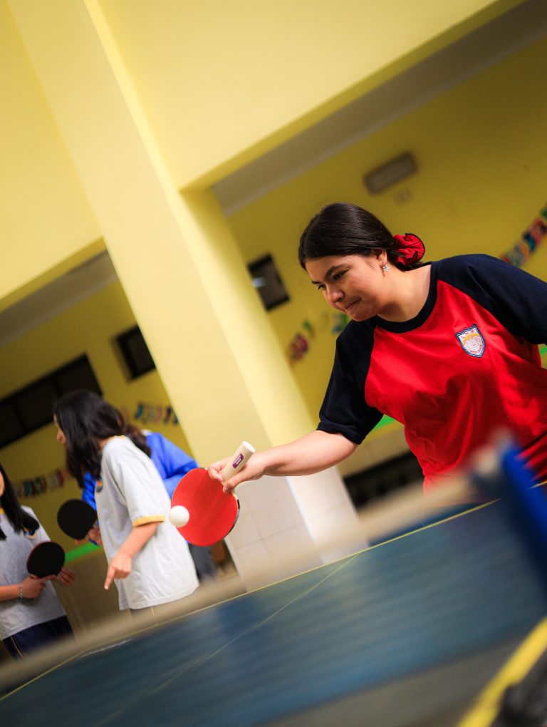 Vichuquén vivió una exitosa jornada deportiva escolar con torneo comunal de tenis de mesa