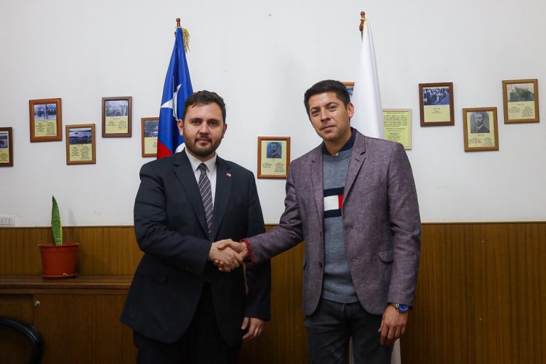 Alcalde se reúne junto al Seremi de Bienes Nacionales, Flavio Bazzi para revisar y agilizar trámites de concesiones, viabilizar proyectos, fijación de accesos a playas entre otros