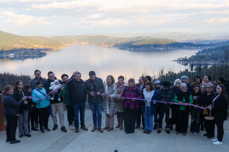 Llico celebra la inauguración del Mirador Camino Real, un nuevo espacio que pone en valor su belleza natural 