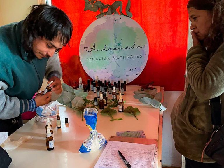 Vichuquén fortalece el cuidado comunitario con jornada de capacitación para cuidadoras