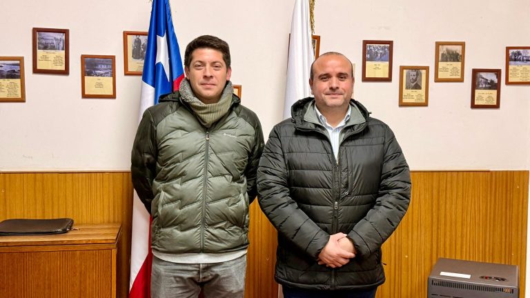 Nuevo Director Provincial de Educación de Curicó realiza visita protocolar a Vichuquén